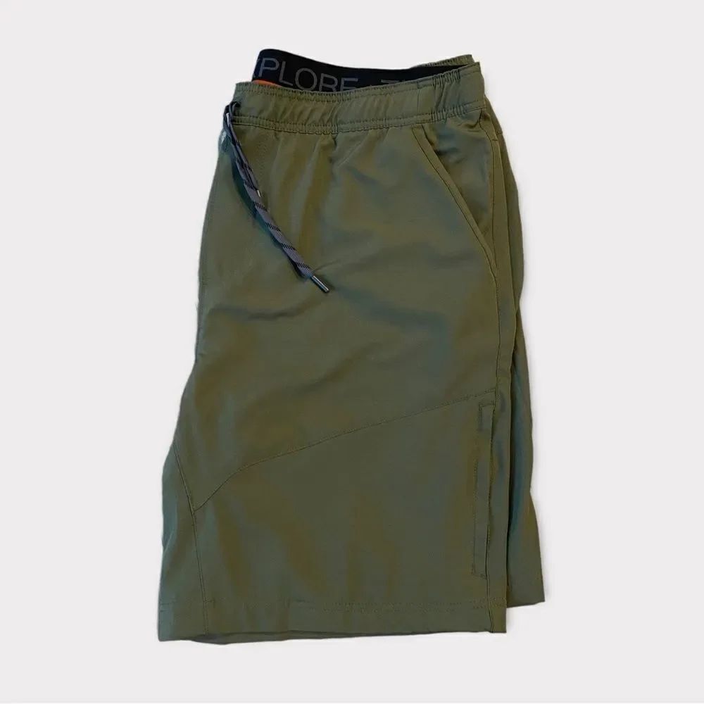 Gerry Activewear Athletic Army Green Shorts With Zip Pockets